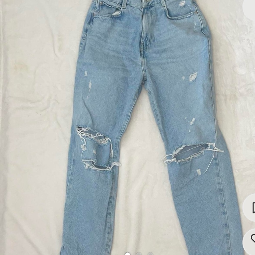 Zara Ripped Mom Jeans - Picture 2 of 3